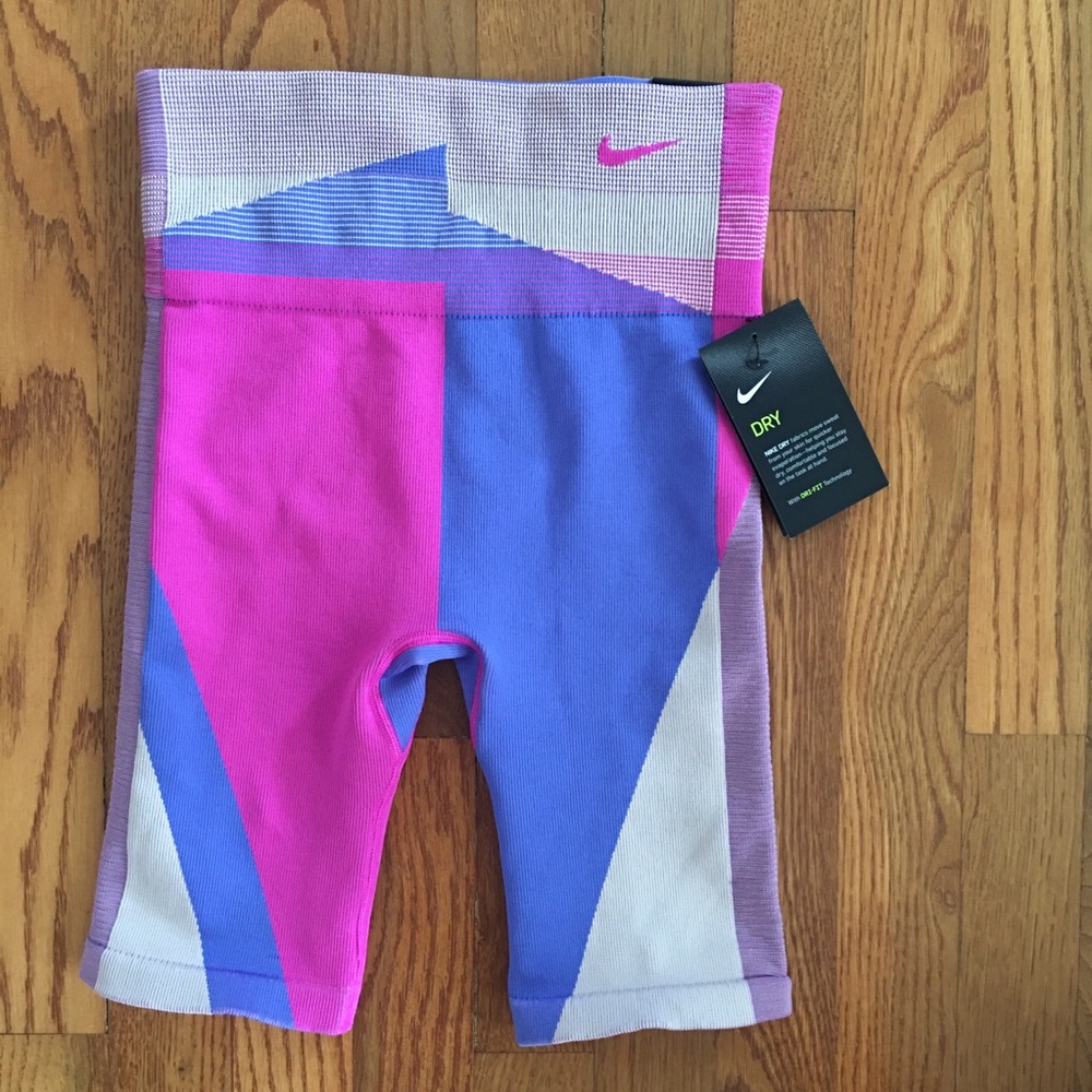 Nike Sculpt Tight Fit Biker Shorts